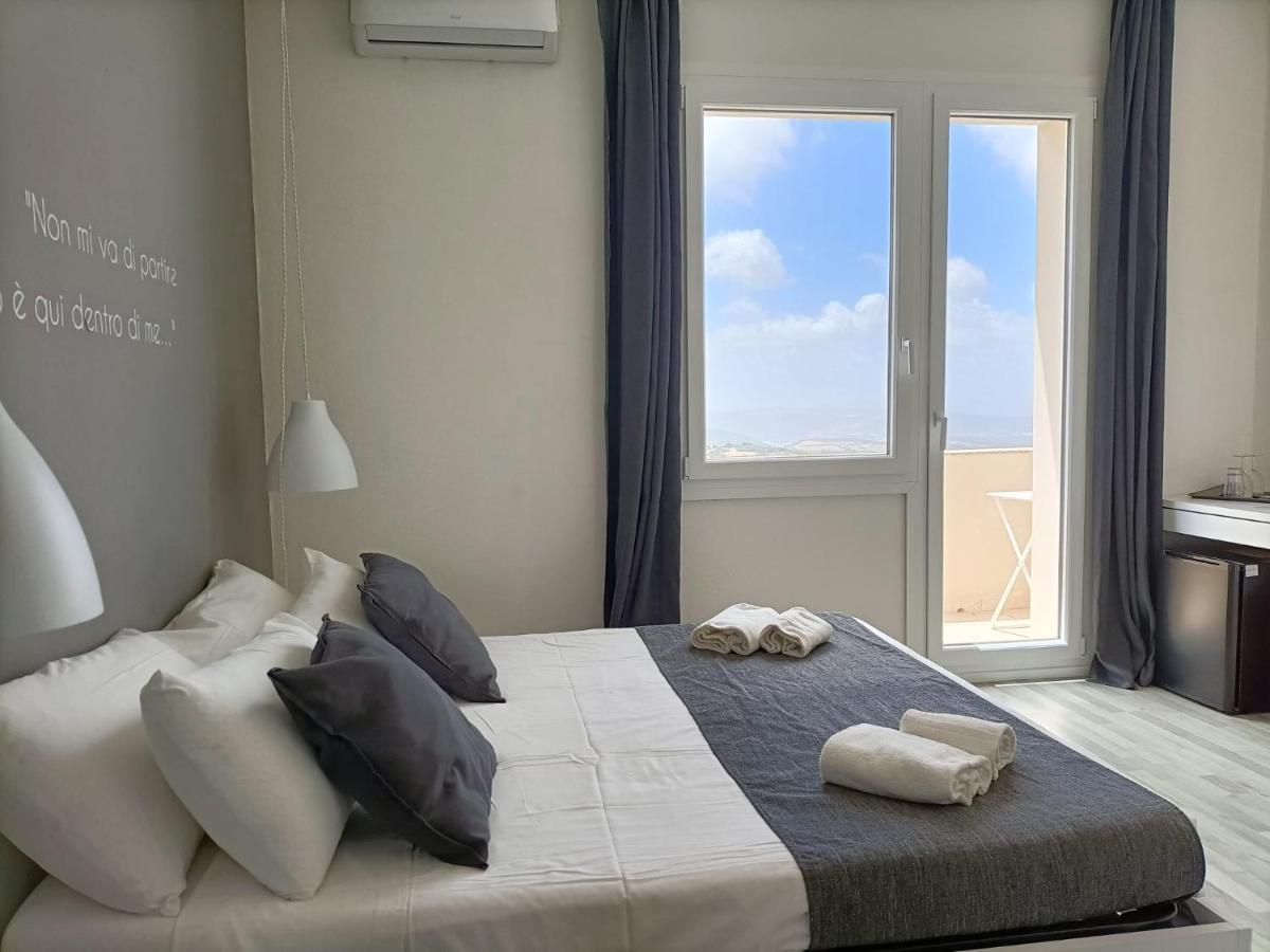 Tuffudesu Experience (Adults Only) Bed and Breakfast Osilo Buitenkant foto